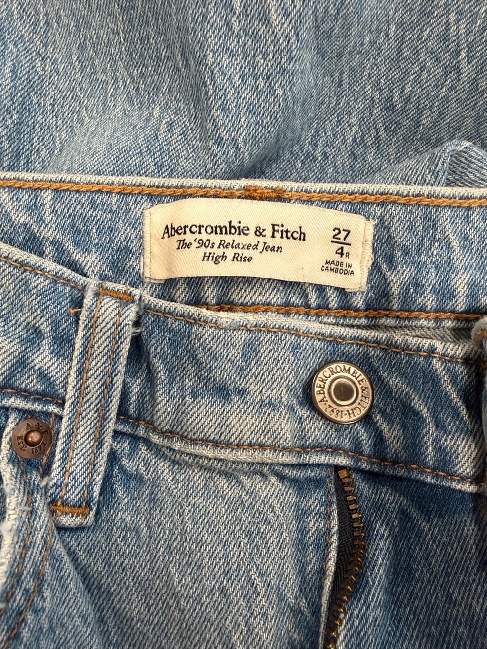Abercrombie & Fitch High Rise 90s Relaxed Jean - Picture 5 of 6